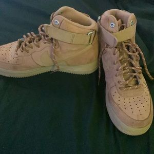 Nike wheats high top air Jordan’s